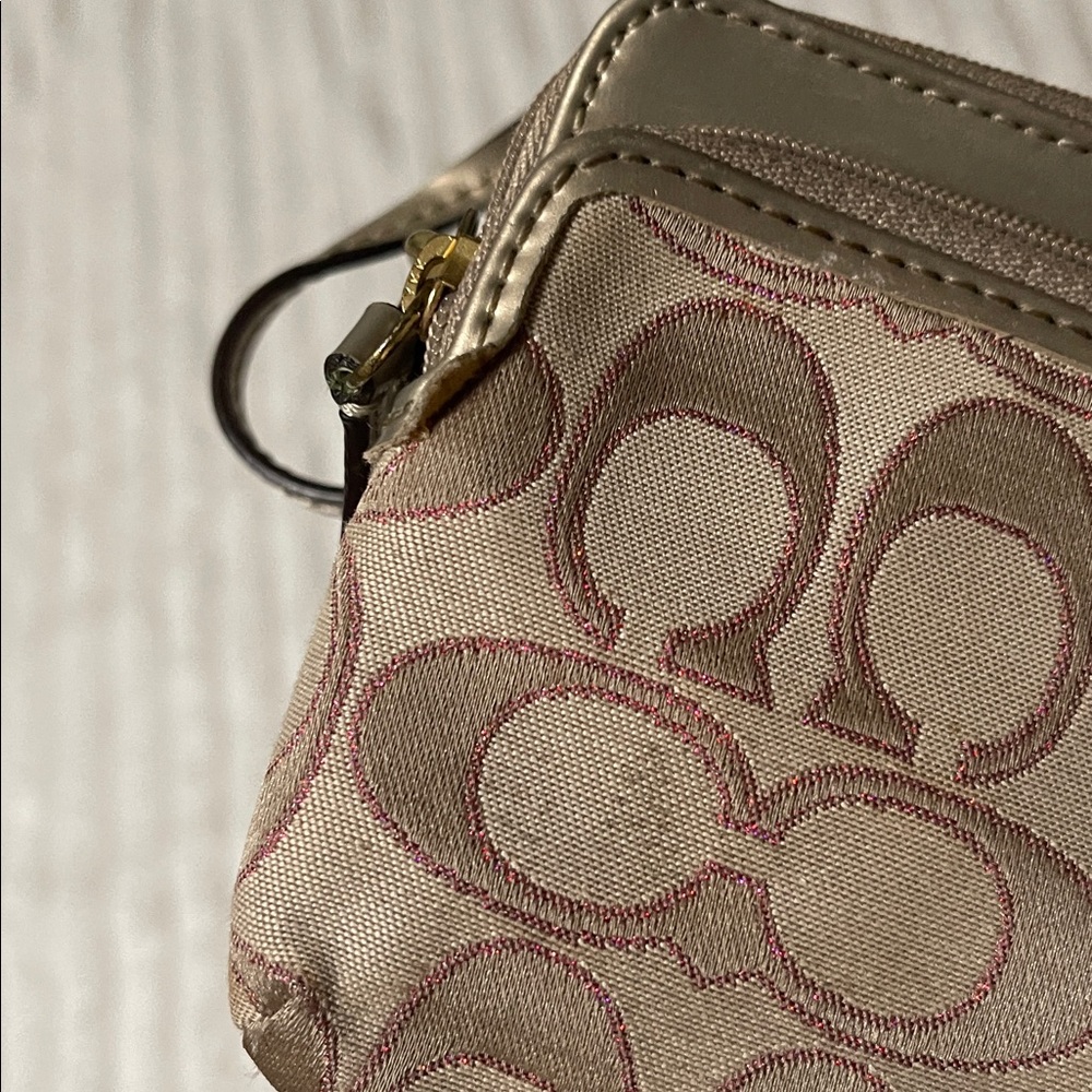 Coach Wristlet - Picture 4 of 10